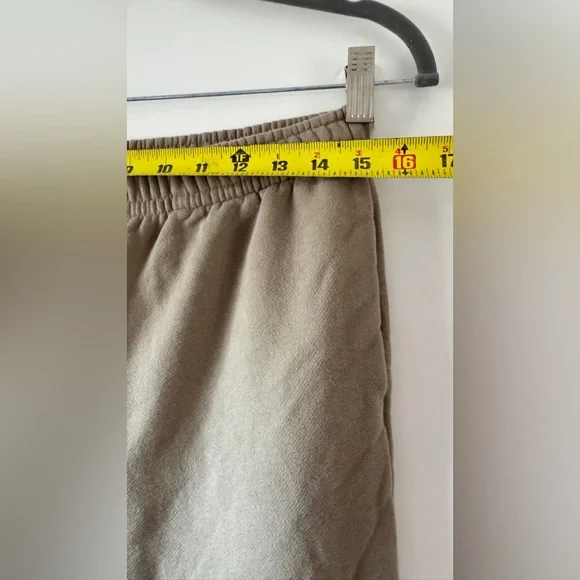 Reformation Kira Wide Leg Sweatpants Taupe - Picture 5 of 12